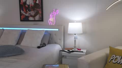 Snapshot of daddyissuessab chatting on January 2025 08:49:02 AM Sabrinna Bae online show from January 2025 08:49:02 AM