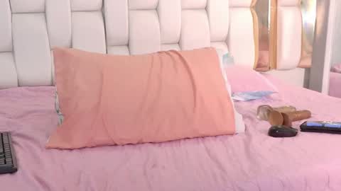 JAZMIN online show from November 2025 09:24:02 PM