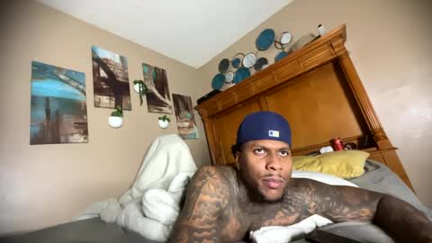 Snapshot of daddyjanimal chatting on October 2025 07:18:02 AM sexy tatted king bbc online show from October 2025 07:18:02 AM