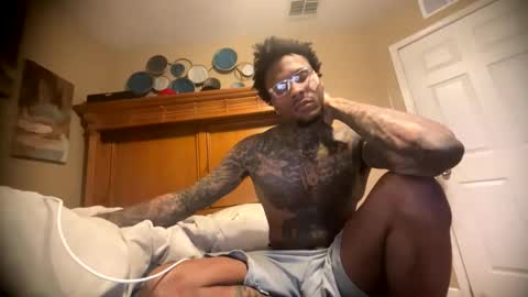 Snapshot of daddyjanimal chatting on April 2026 01:19:01 AM sexy tatted king bbc online show from April 2026 01:19:01 AM