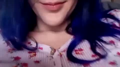 Caroline online show from October 2025 11:42:02 AM