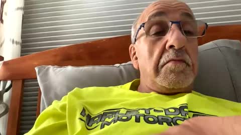 daddyweis online show from October 2025 02:15:01 AM