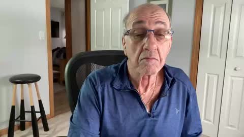 daddyweis online show from December 2025 02:44:02 PM