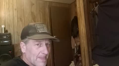 Snapshot of dadpervmind chatting on March 2026 04:58:02 PM dadpervmind online show from March 2026 04:58:02 PM