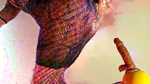 Snapshot of daesifo2 chatting on November 2025 11:03:01 PM Daesifo online show from November 2025 11:03:01 PM