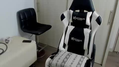 Snapshot of dafboy_ chatting on October 2025 02:56:01 AM Allan Daf online show from October 2025 02:56:01 AM