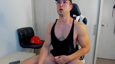 Snapshot of dafboy_ chatting on November 2025 12:44:02 PM Allan Daf online show from November 2025 12:44:02 PM