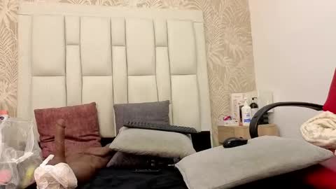 daffnelewis online show from November 2025 11:56:02 AM