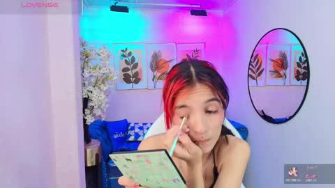 Snapshot of dafne_huges chatting on November 2025 07:24:01 PM dafne huges online show from November 2025 07:24:01 PM