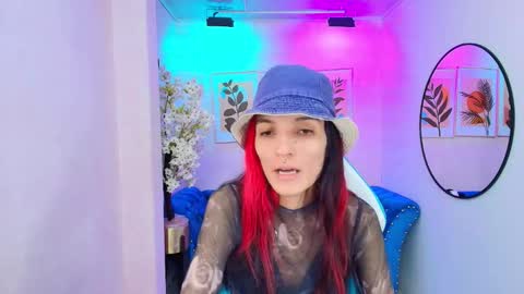 Snapshot of dafne_huges chatting on November 2025 07:30:01 PM dafne huges online show from November 2025 07:30:01 PM