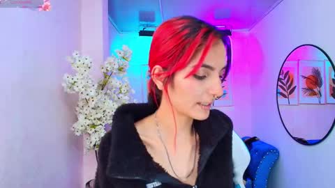 Snapshot of dafne_huges chatting on November 2025 07:12:01 PM dafne huges online show from November 2025 07:12:01 PM