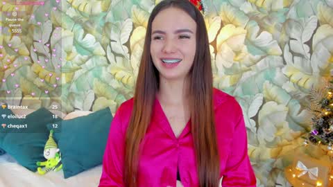 Snapshot of dafnevega chatting on December 2024 07:49:02 PM Dafne  online show from December 2024 07:49:02 PM