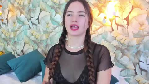 Snapshot of dafnevega chatting on February 2025 07:58:02 PM Dafne  online show from February 2025 07:58:02 PM