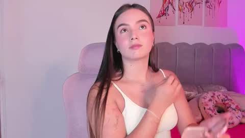 Dafne  online show from November 2025 01:55:02 PM