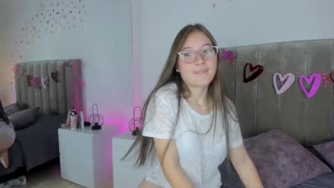 Dahlia online show from March 2025 10:42:01 PM