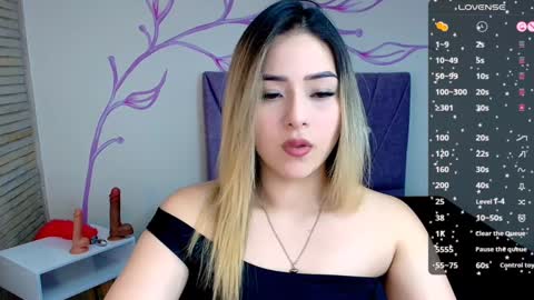 Snapshot of dahliamoore chatting on December 2024 03:15:02 PM Dahlia online show from December 2024 03:15:02 PM
