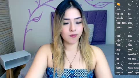 Snapshot of dahliamoore chatting on December 2024 01:17:01 PM Dahlia online show from December 2024 01:17:01 PM