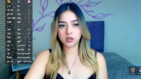 Snapshot of dahliamoore chatting on December 2024 03:39:01 PM Dahlia online show from December 2024 03:39:01 PM