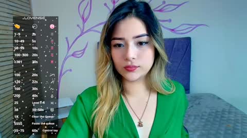 Snapshot of dahliamoore chatting on December 2024 01:18:02 PM Dahlia online show from December 2024 01:18:02 PM