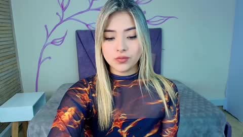 Snapshot of dahliamoore chatting on February 2025 11:05:01 PM Dahlia online show from February 2025 11:05:01 PM