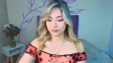 Snapshot of dahliamoore chatting on February 2025 08:37:01 PM Dahlia online show from February 2025 08:37:01 PM