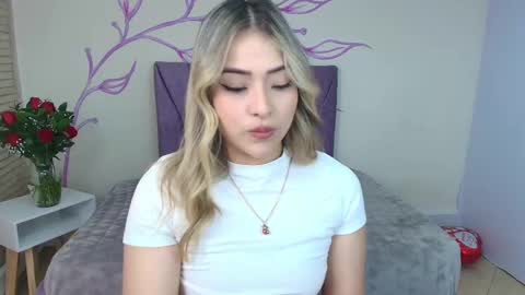 Snapshot of dahliamoore chatting on February 2025 07:50:02 PM Dahlia online show from February 2025 07:50:02 PM