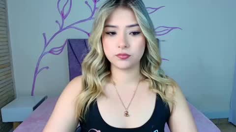 Snapshot of dahliamoore chatting on February 2025 03:04:02 AM Dahlia online show from February 2025 03:04:02 AM