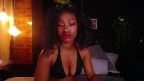 Snapshot of dahyan_ chatting on April 2026 02:33:01 PM DAHYAN online show from April 2026 02:33:01 PM