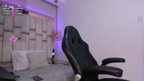 Daia Ortiz  online show from September 2025 06:11:02 PM