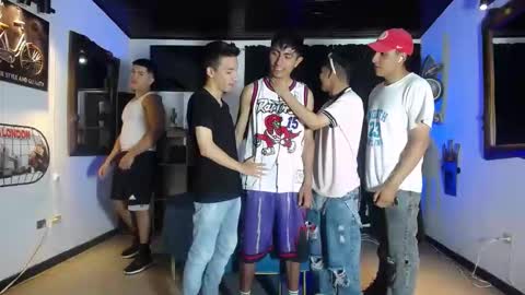 daiquirie online show from November 2025 07:50:02 PM