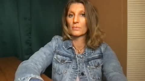 Snapshot of daisy9kat chatting on January 2025 01:24:01 AM Daisy137 online show from January 2025 01:24:01 AM