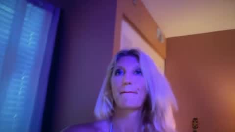 Daisy137 online show from June 2026 03:27:01 PM