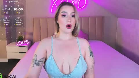 Viickie online show from May 2026 09:14:02 AM