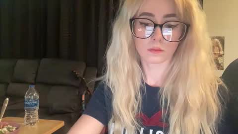 DaisyDivine online show from October 2025 01:22:01 PM
