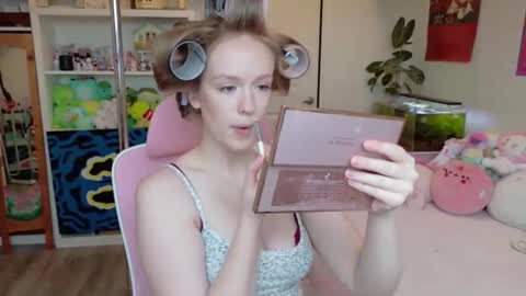 Daisy online show from May 2026 09:44:02 PM