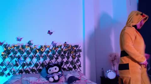 daisy_girll online show from September 2025 12:50:02 PM