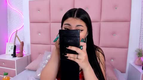 Mariana online show from December 2025 11:48:01 AM