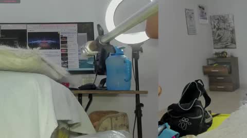 daki_ume_ online show from June 2026 02:38:01 AM