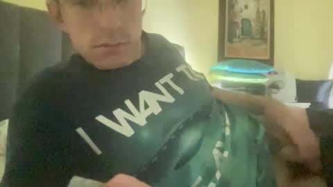 Snapshot of dakinsster chatting on September 2025 11:41:01 PM Daniel online show from September 2025 11:41:01 PM