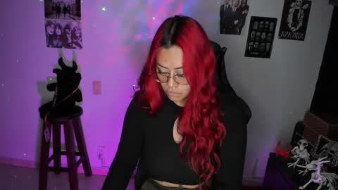 Dakota Crab online show from November 2025 09:46:01 PM