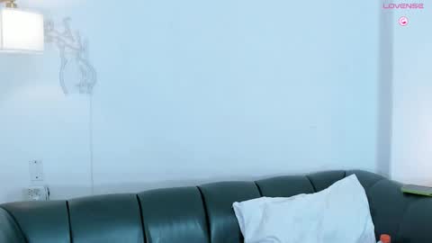 dakota_jhons1 online show from February 2026 05:38:02 PM