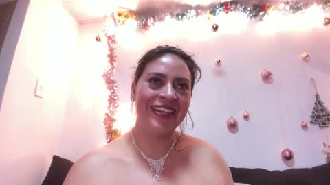 Snapshot of dakotaagray chatting on December 2025 11:53:01 PM Dakotaagray online show from December 2025 11:53:01 PM