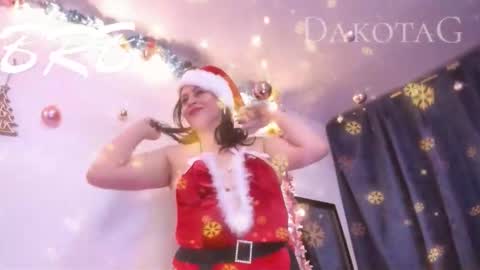 Snapshot of dakotaagray chatting on December 2025 02:07:02 AM Dakotaagray online show from December 2025 02:07:02 AM