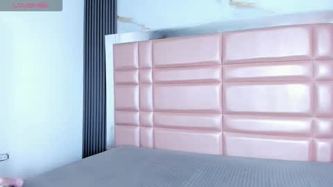 dakotastarkx online show from December 2025 01:28:01 PM