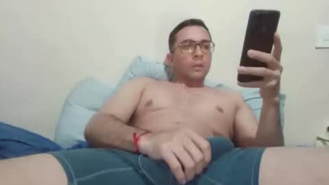 Snapshot of dale_guaya chatting on February 2026 07:53:02 PM dale_guaya online show from February 2026 07:53:02 PM