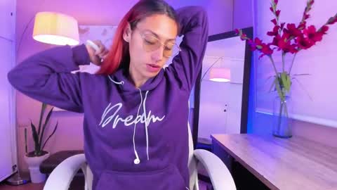 Dalia online show from January 2025 01:20:01 PM