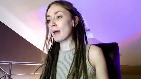 Dalia  online show from December 2024 10:07:01 AM