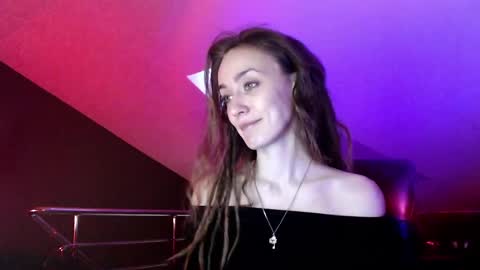 Dalia  online show from February 2025 09:19:01 AM