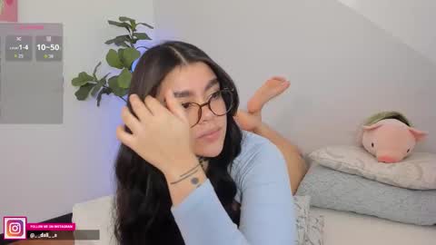 Dalia online show from November 2025 10:42:02 PM