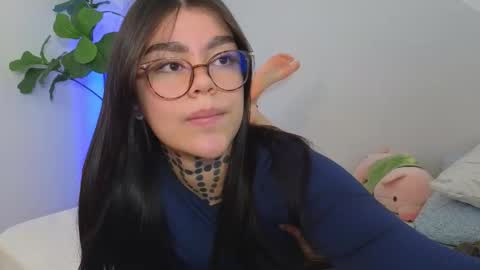 Dalia online show from December 2025 09:31:02 PM